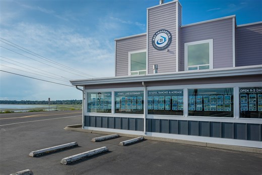 8045 Birch Bay Dr, Blaine, WA 98230 - Office for Sale | LoopNet