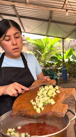 Mi almuerzo del día de hoy calabazas ala Mexicana #comidaoaxaqueña #calabazasalamexicana