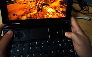 gpd win max实机爽玩巫师3，gpd win2升级版机型max公布!i5 1035g7（i7 1065g7），irisplus940核显媲美mx250