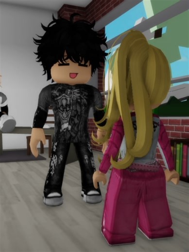 O poder no Roblox: histórias e edições