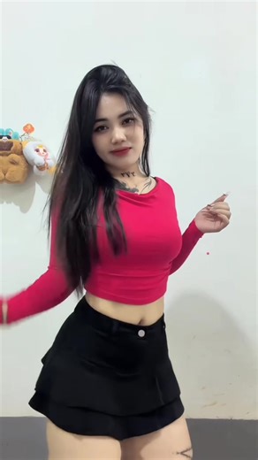 အတိုအပျတ်လေးတွေမဝတ်ဖို့ပြောချင်🤭ဆောင်းရာသီကအေးလို့❤️#ချစ်စရာကောင်းတာတစ်ခုပြမယ်🥺🎀 #fyp #tiktokindia