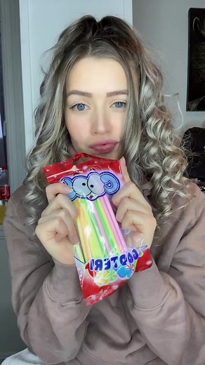 Exploring Powder Straws: Taste Test Experience