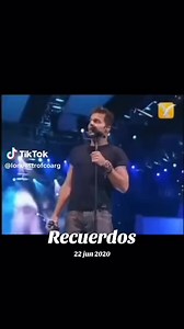 Domingo, frío, lluvioso en Buenos Aires…. Te extrañamos bori @ricky_martin @rickymartinwebteam @lonuestrofcuruguay #ricky_martin #theking #sexysouls #fans #fansclub #fandom #viral #argentina #uruguay #lonuestro #albicelestes (ley 22362 ley 25036 no tenemos derecho de autor sobre la música ni marcas) | Lo Nuestro Es Puro Amor FCO de Ricky Martin