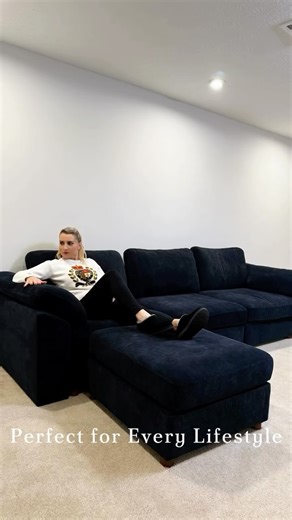 DILEK YILDIZ on Instagram: "Living room goals! 🛋️ This ultra-comfy EASE MOOSE Cloud Oversized Modular Sofa in Dark Blue is perfect for cozy evenings and stylish spaces. 🏡✨ 10% off code: 1042HFKV Start time:2025-1-14 00;01 PST End time: 2025-2-11 23:59 PST . . . . . . #LivingRoomInspo #HomeDecorGoals #CozyVibes #InteriorDesign #SectionalSofa #CloudCouch #ComfyLiving #HomeStyle #FurnitureGoals #ModernLivingRoom #DreamHomeDecor #DarkBlueAesthetic #SofaLover #HomeSweetHome #ChicAndComfy"
