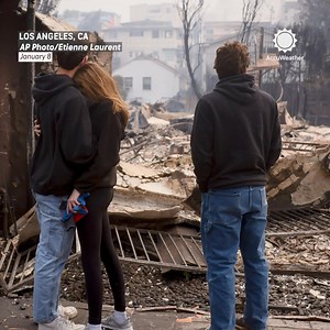 119K views · 2.9K reactions | The wind-driven #PalisadesFire destroyed homes and businesses in the Pacific Palisades neighborhood of Los Angeles. It has grown to more than 11,800 acres and is at zero percent containment. | AccuWeather | Facebook