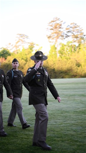 It's Graduation day... Congratulations to the newest members of the #Infantry 🪖 B 1-19 & C 1-50 both took the field and graduated today! We love great mornings like this! 🤝 #infantrymuseum #newgeneration #armyguns #columbusga #Infantry #columbusgaevent #military #fortmoorega | National Infantry Museum