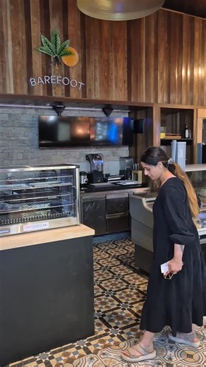 Just like that… we’re finally OPEN! 🌿✨ Barefoot Eatery is now open at Riverside Market — and we couldn’t be happier to welcome you to our brand-new space! 💚 You’ll find lots of new things — fresh food in the cabinet, a delicious new menu, and vibrant new smoothies, all plant-based and gluten-free. 🌱 This truly marks a new era for Barefoot, and we’re so excited to share it with you. A huge thank you to my incredible team who worked tirelessly behind the scenes to make this happen, and to all o