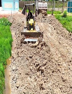 117K views · 1.5K reactions | Watch a Real Machine Work – Bulldozer Backfilling in Action | Dozer Tv | Facebook