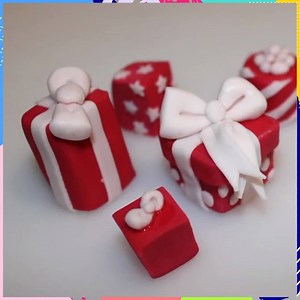 113K views · 3.4K reactions | Fondant christmas presents mini cake toppers BY: Zoe's fancy cakes | MetDaan Cakes | Facebook