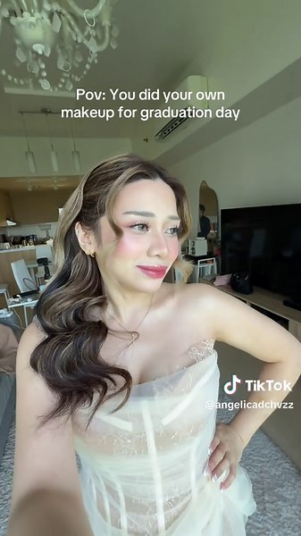 Graduation Day Makeup Tips for a Perfect Look