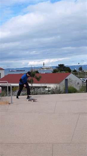 Learn to skate with us! Check out our Best Beginner Complete Skateboards. They are high quality, low cost and perfect for the beginner. #learntoskate #pushskateboarding #howtoskate #beginnerskateboard | BrailleSkateboarding