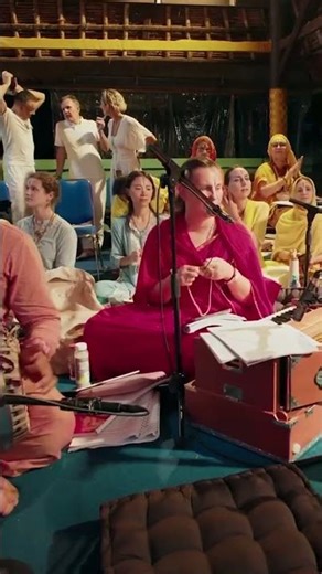 Radhe Govinda Jaya Radhe Govinda - Rishi Aaradhakananda | Kirtan