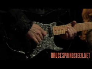 Bruce Springsteen - Johnny 99 - Live from Denver, CO - Working On A Dream Tour - April 10, 2009