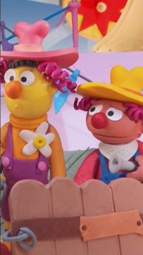 Zikwe Learns How to Skate! | Takalani Sesame #shorts