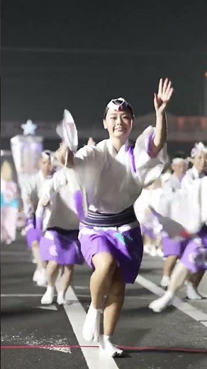 美しい日本の伝統舞踊✨ 笑顔で踊る阿波踊りの瞬間｜Awa Odori in Japan 🇯🇵 #japan #lifeisbutadream #travel #祭り #ilovejapan