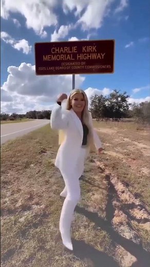 ERIKA KIRK DOES THE CHARLIE KIRK DANCE ORIGINAL VIDEO #charliekirk #erikakirk #dance