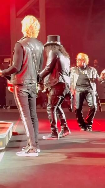 This is what happened at Guns N’ Roses’ first show of the 2025 tour #gunsnroses