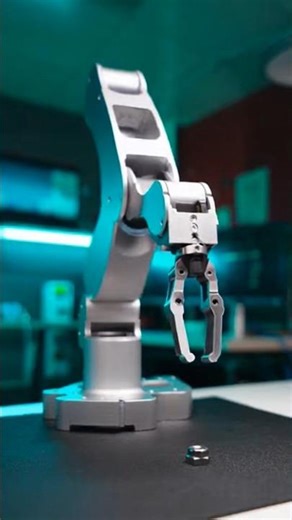 Building a Powerful Robotic Arm 🤖 Ultimate Tech Build