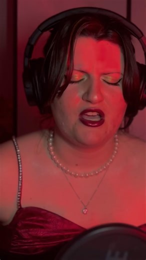 Im an alien 👽 #luvcat #luvcatcover #alien #viciousdelicious #songcover #singing #music #musician