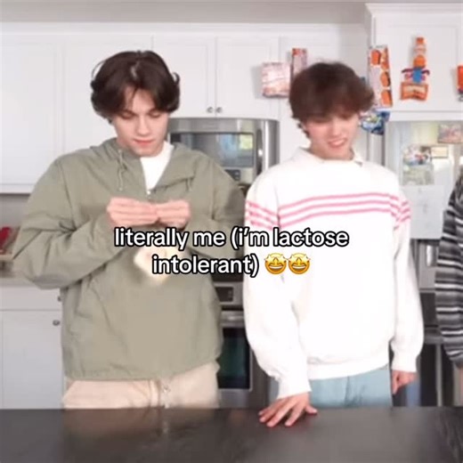 𝓛𝓲𝓿 on Instagram: "why does cheese have to taste so good 😩😩"