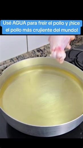 Pollo extra crujiente usando agua: receta casera fácil