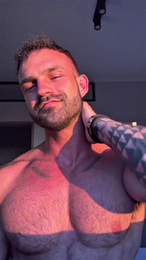 Chest Workout Routine Inspired by Taylor Swift
