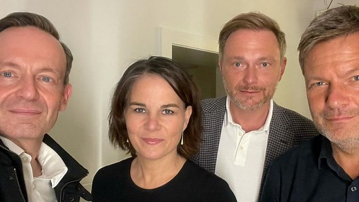 Erstes Treffen von Grünen und FDP endet mit Selfie