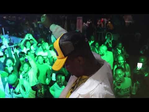 eMtee Ft. Wizkid - Roll Up Re Up (Live in Soweto)