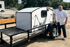 Une mini caravane sans roues pour transformer un utilitaire ou une remorque en camping-car