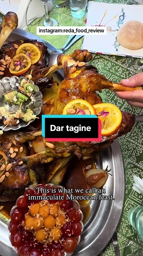 تجربة نكهات الطاجين المغربي في مراكش