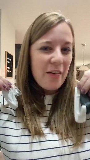 Innovative Command Hook Hacks for Kitchen Organization