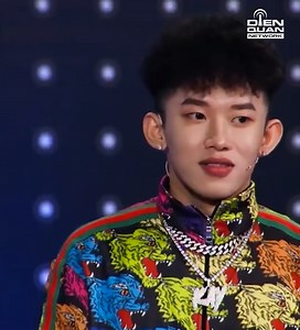 3.4M views · 62K reactions | Kay Trần chơi lớn, chốt ngay cô gái số 1 và cái kết viên mãn ------------ ©️Nội dung được khai thác và bảo vệ bản quyền bởi Điền Quân Group #DienQuan #GiongAiGiongAi | Giọng Ải Giọng Ai | Facebook