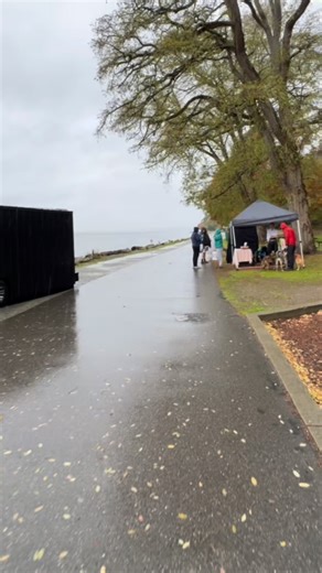 Michelle Villafuerte on Instagram: "SAUNA AND COLD PLUNGE! Feels so nice. Definitely want to do this more. It was also such a vibe cold plunging in the rain while everything was grey. I liked it a lot:) #seattle #thingstodo #sauna #coldplunge"