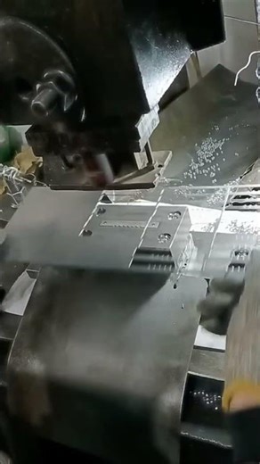 Hydraulic Press Metal Hole Punching Process