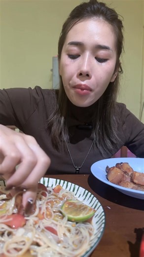 ทำขนมจีน #ใส่มะเขือเทศกินกับหมูสามชั้น แซ่บหลาย | ป๊อกกี้ ดีพร้อม