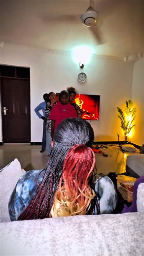 DADA CHECHE ANA HEKA HEKA😂😂😂😂😂 @kisiniarestaurant #kenyantiktok🇰🇪 #ugandatiktok🇺🇬 #tanzaniatiktok #fyp #foryoupage