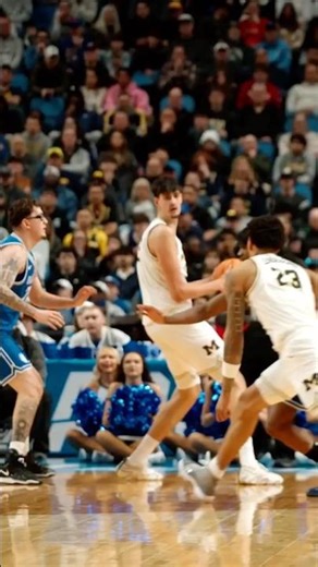 AMAZING! Aday Mara HUMILIATES Robbie Avila with this PLAY #NCAA