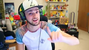 Ali-A REACTS to his FIRST EVER Fortnite game! (FUNNY)