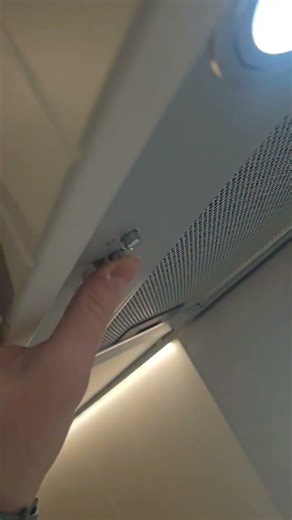 How To Guide - How to turn on the kitchen extractor fan