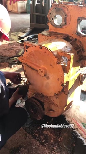 Gearbox Maintenance. #auto #mechanic #automotive #mechanicsteve #gearbox | Susanna Heard II | Facebook