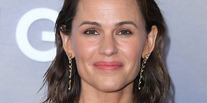 At 51, Jennifer Garner Says This Drugstore Cream Gives Her ‘Great Skin’