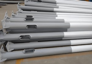 [Hot Item] High Strength Single Arm Light Pole with Advanced Welding Technology