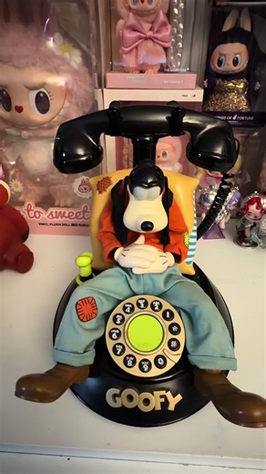 Been wanting this goofy telephone, it’s a present for me 😆 #fyp #goofy #1990s #oldschool #disney