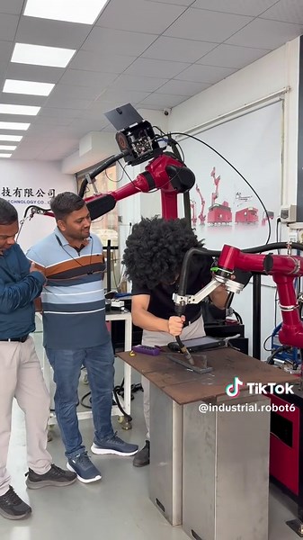 Collaborative Welding Robots for Industrial Use