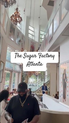 The Sugar Factory restaurant in Atlanta. #sugarfactory #atlantaeats #cocktail #food #foodblogger