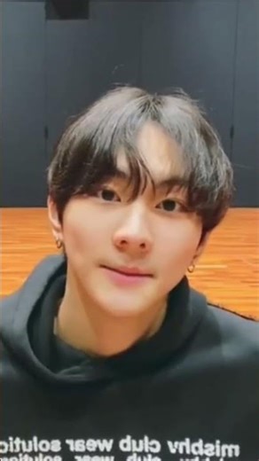 after the strawberry with chocolate, now this 👹 #enhypen #jungwon