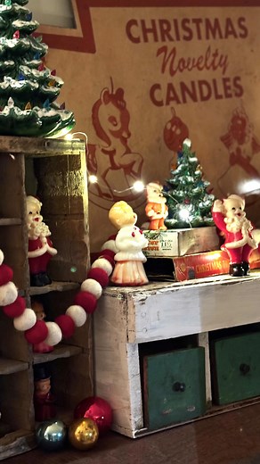 Christmas nostalgia with a touch of whimsy is how I like to style our home for the holidays. Vintage inspired signs csn really make your mantle or wall decor POP! If you’re a vintage Christmas lover like me, you don’t want to miss the Christmas sign drop from @salvagesignco taking place November 15th at 12:00 pm MST. Be sure to shop her signs and look for this one “Christmas Novelty Candles” as the perfect display for your vintage holiday collections. | Barn Again