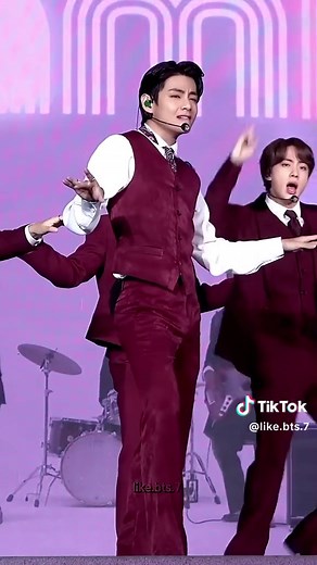 LIKE BTS 7 на TikTok