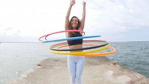 52 reactions · 5 comments | How do I make on-body hula hooping look so easy? I pretty much only dance with my Body Rock Dance Hoops. They're the perfect weight for on-body hooping, come in 5 awesome colours and if you add on inner circumference grip tape they'll stick to the slickest of leggings. Available at www.spinjoy.com.au or click the link in my bio ❤️. #hellohello #SpinJoyBodyRock #dancehoops #danceparty #SpinJoyHulaHoops | SpinJoy Hoop Dance | Facebook