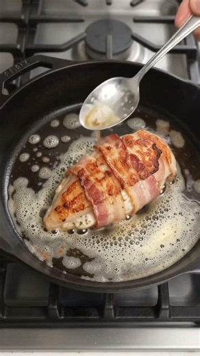 The ultimate 15-minute crispy bacon wrapped stuffed chicken hack 😍 #shorts #reels
